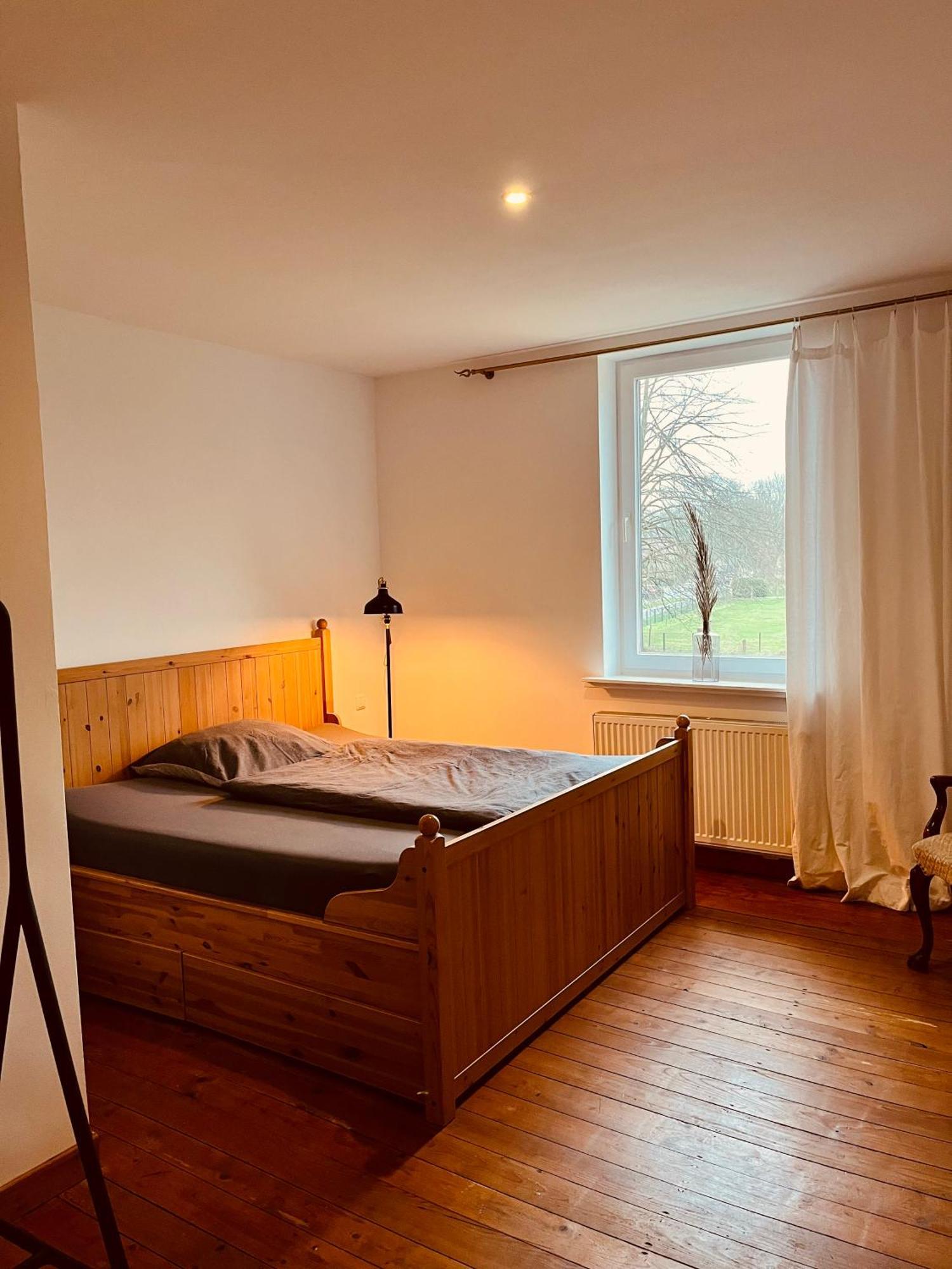 B E D & A G E D E S I G N -Extra Large- Wunderschoene Komplette Wohnung Mit Viel Platz & 4 Schlafzimmer B E D & A G E D E S I G N -Small- Wunderschoenes Zimmer Mit Bad Rechnungserstellung Fuer Geschaeftsreisende & Firmen Hünxe Εξωτερικό φωτογραφία