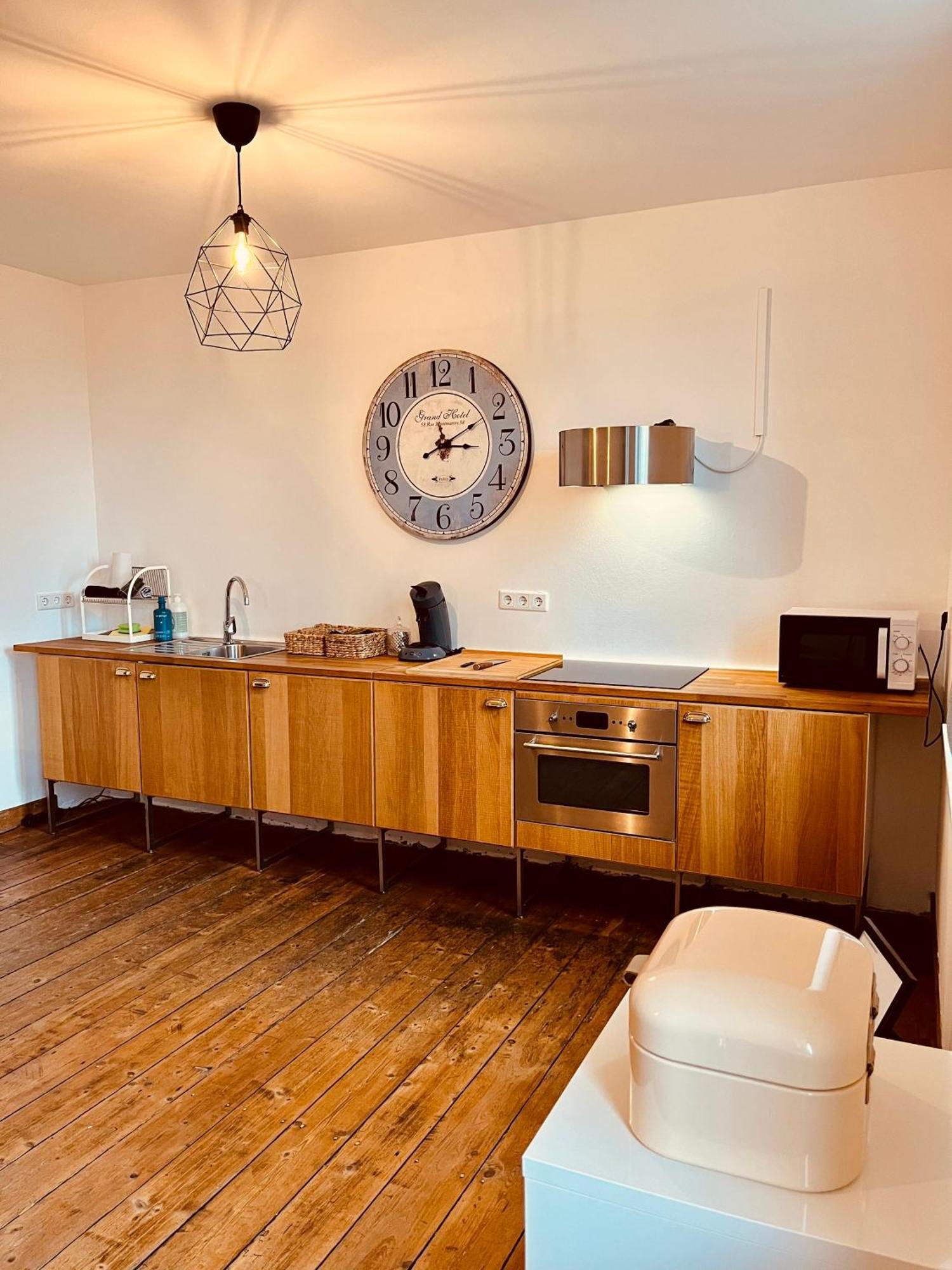 B E D & A G E D E S I G N -Extra Large- Wunderschoene Komplette Wohnung Mit Viel Platz & 4 Schlafzimmer B E D & A G E D E S I G N -Small- Wunderschoenes Zimmer Mit Bad Rechnungserstellung Fuer Geschaeftsreisende & Firmen Hünxe Εξωτερικό φωτογραφία